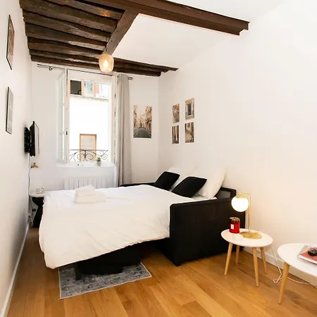 Bnbnook - Ile Saint-louis - Cozy Daire *